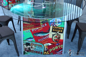 Sardine label Tables 60" round Glass x30"h